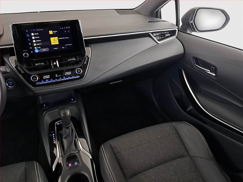 Toyota Corolla (2023) 1.8 Hybrid - fotka 8 z 19