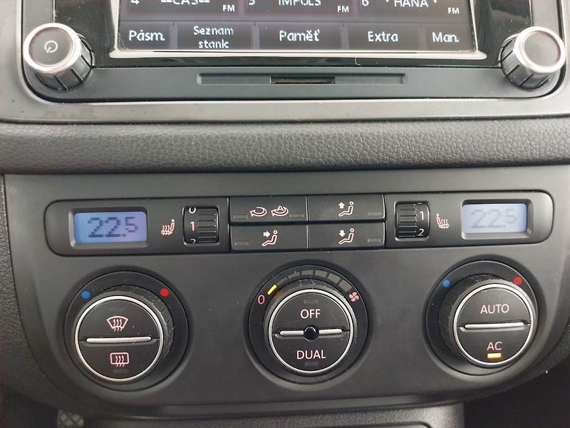 Volkswagen Tiguan (2009) 2.0 TSI, 4X4, Xenony - fotka 14 z 19