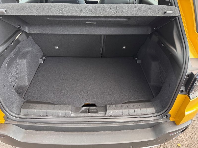 Jeep Avenger (2025) Electric 54 kWh ALTITUDE 156k - fotka 36 z 36