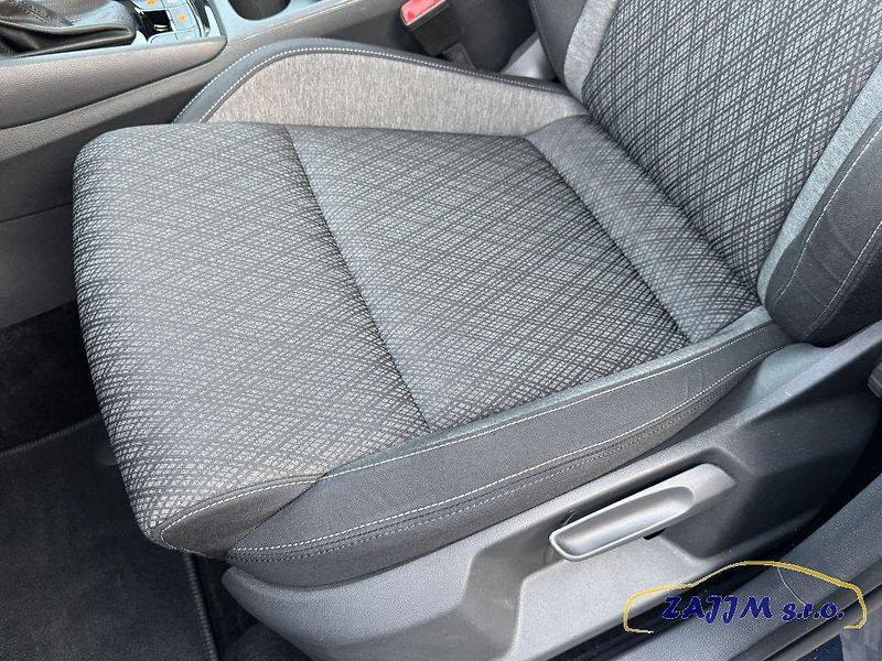 Škoda Karoq Exclusive 2.0TDI 110kw 4x4 DSG - fotka 34 z 52
