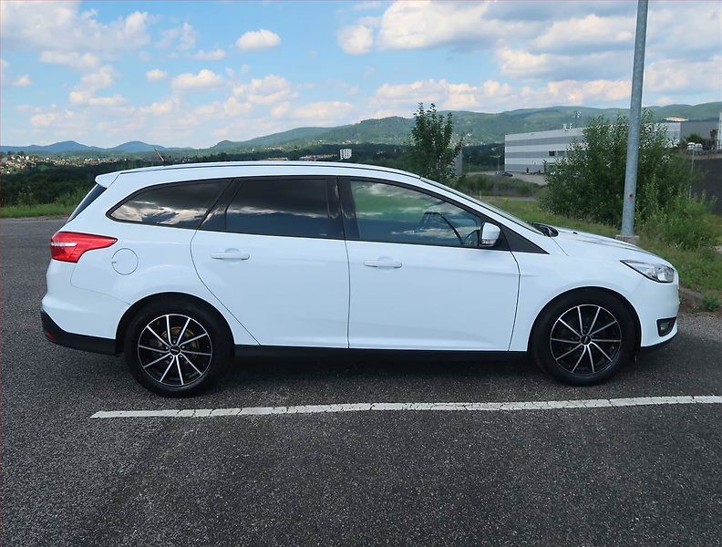 Ford Focus (2016) 1.5 TDCi, Tempomat - fotka 6 z 14