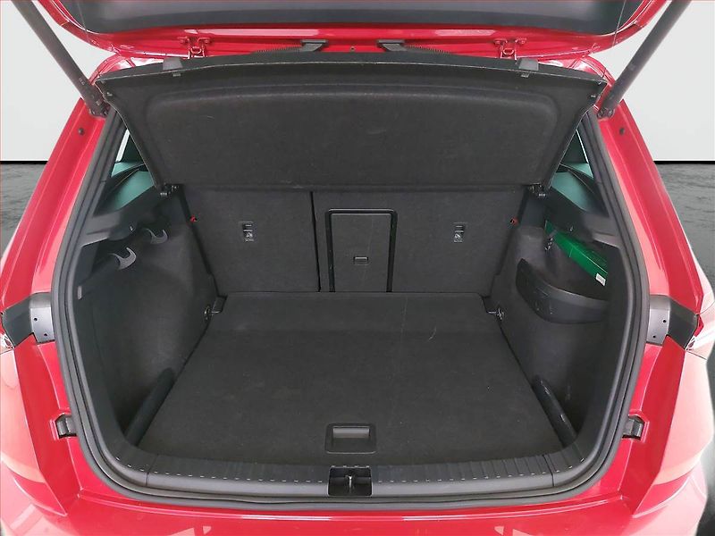 Škoda Karoq (2023) Sportline 1.5 TSI - fotka 12 z 21