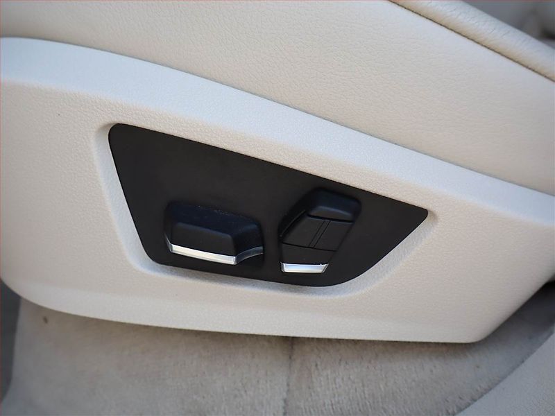BMW Řada 5 (2010) 530d GT, Automat, Kůže, Navi - fotka 23 z 26