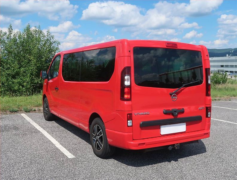 Opel Vivaro (2015) 1.6 CDTI, Bus, 9Míst, ČR - fotka 4 z 17