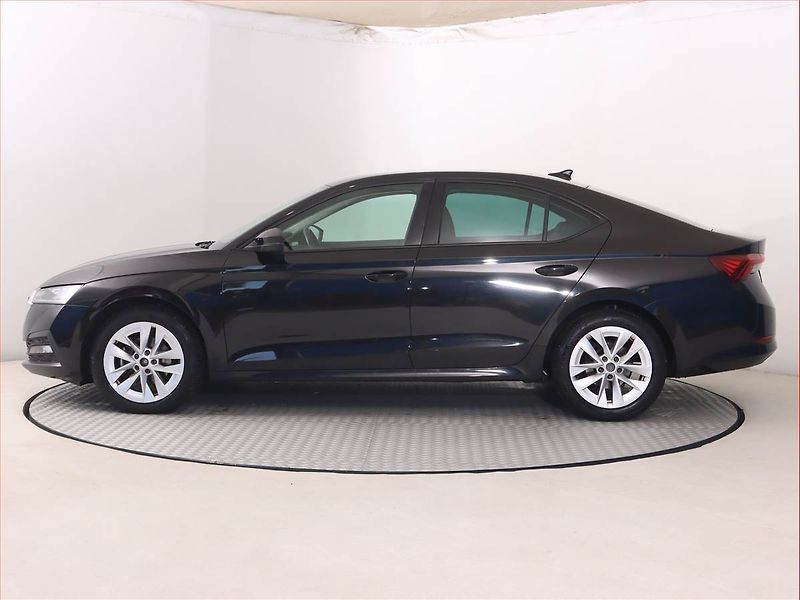Škoda Octavia (2022) Ambition Plus 1.0 TSI e-tec - fotka 3 z 24