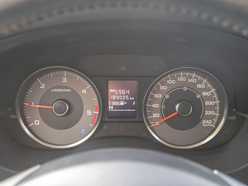 Subaru Forester (2013) 2.0D 108KW – ČR 23.12.2013 - fotka 20 z 48