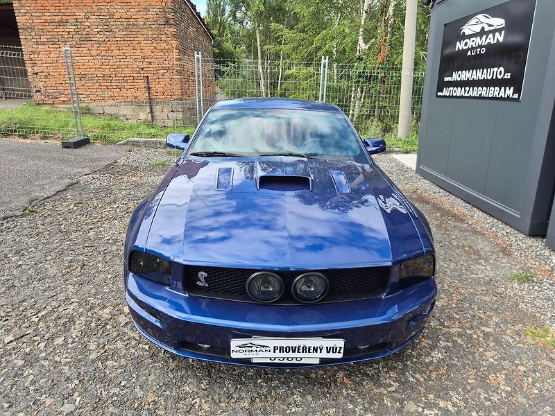 Ford Mustang GT 4.6 V8 - fotka 2 z 24