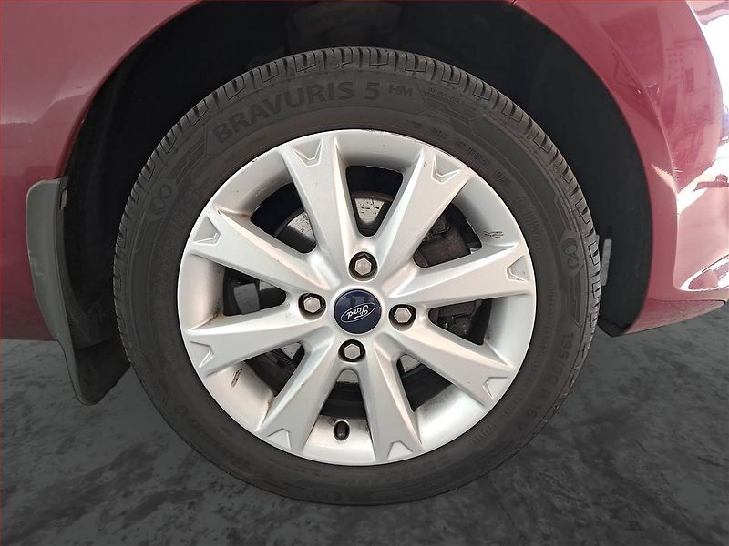 Ford Fiesta (2011) 1.25 - fotka 14 z 16
