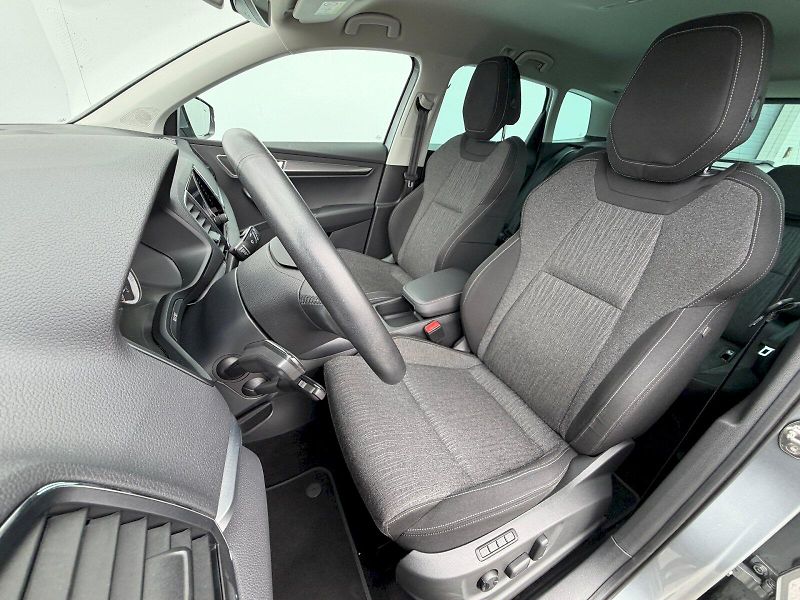 Škoda Karoq (2019) 2.0 TDI 110kW 4x4 Style ACC Si - fotka 6 z 35