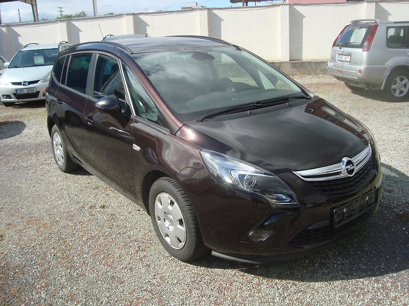 Opel Zafira (2015) Tourer 1,6 - fotka 2 z 16