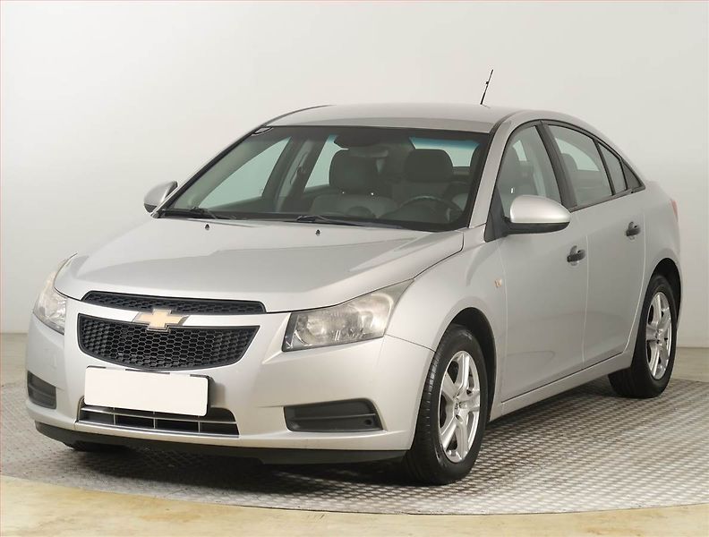Chevrolet Cruze (2009) 1.6 i 16V, nová STK, rezervace - fotka 2 z 15
