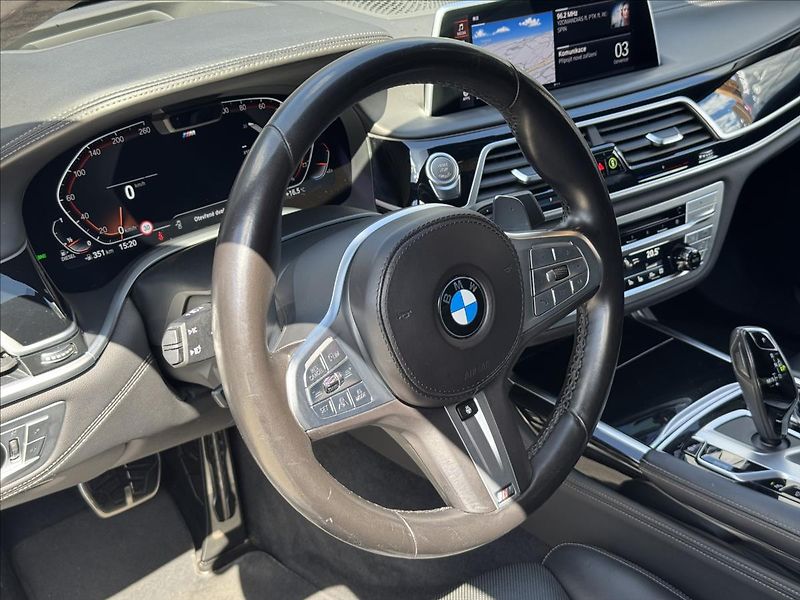 BMW Řada 7 3,0 740Ld xDrive M-Paket AT DP - fotka 10 z 45