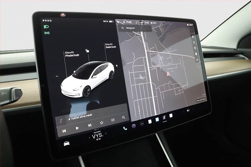 Tesla Model 3 (2020) Std Range Plus 52kWh, SoH 84% - fotka 14 z 21