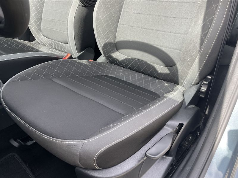 Škoda Fabia 1,0 MPi 55kw Klima Tažné Euro6 - fotka 17 z 29