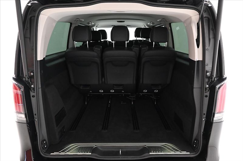 Mercedes-Benz Třídy V 2,0 300D 174kW XL Avantgarde 8 - fotka 10 z 33