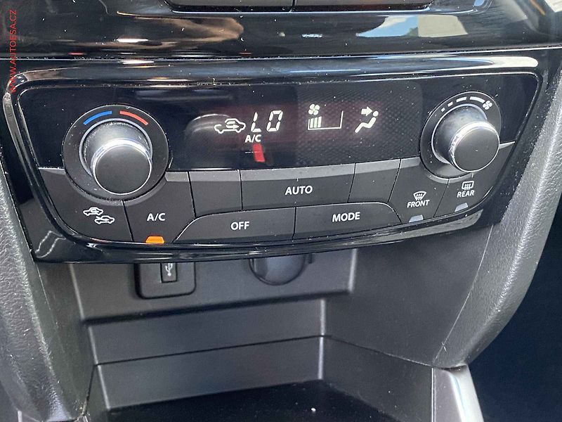 Suzuki Vitara (2019) 1.4 BJet, Premium, TZ, navi - fotka 15 z 19