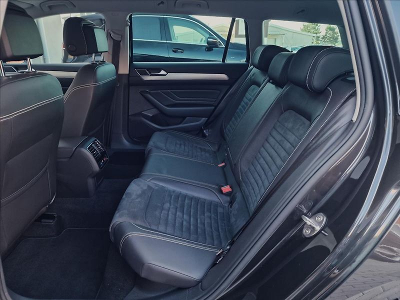 Volkswagen Passat 2.0TDI 147kW 4MOTION DSG Eleg - fotka 17 z 50
