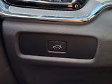 Volvo V60 PLUS DARK B4 FWD 145 kW - náhled 25