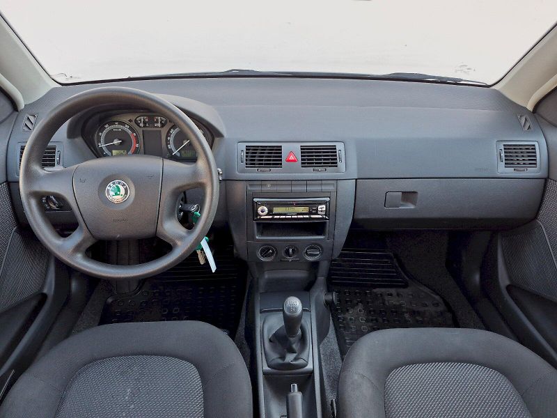 Škoda Fabia (2006) Ambiente 1.2 HTP 47kW Combi - fotka 5 z 22