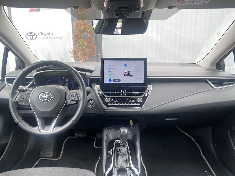 Toyota Corolla 1.8HEV, ČR, ComTech, DPH - fotka 10 z 15