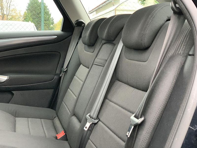 Ford Mondeo 2.0TDCi KLIMA ALU PŮVOD ČR - fotka 27 z 43