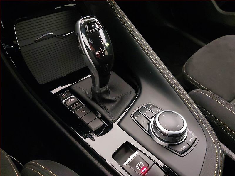 BMW X2 (2018) M Paket sDrive18d, Automat - fotka 22 z 22