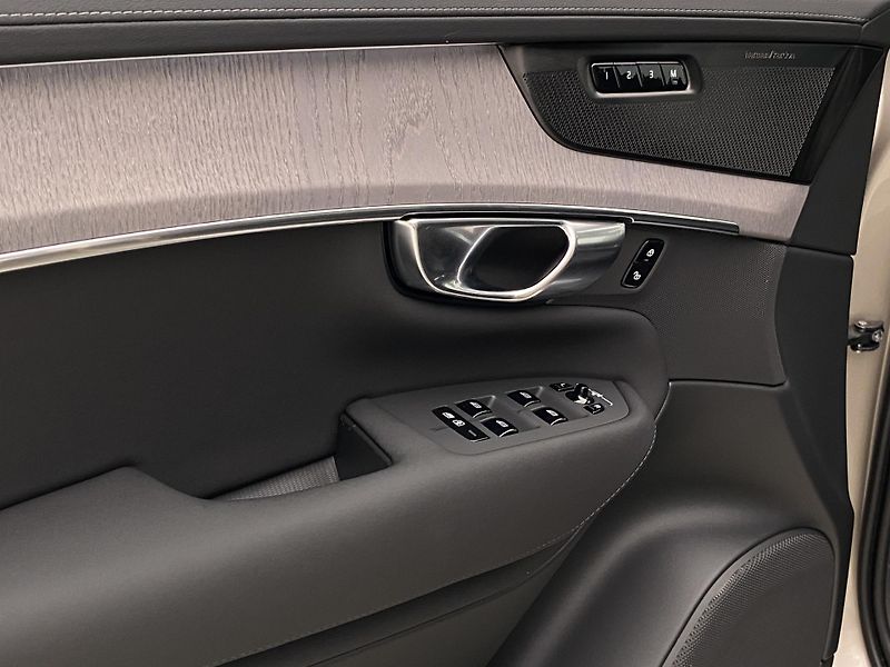 Volvo XC90 (2026) B5 AWD AUT BRIGHT ULTRA 7míst - fotka 29 z 71