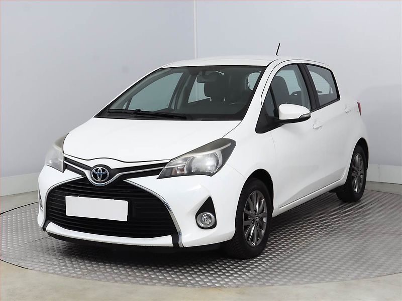 Toyota Yaris (2017) 1.33 Dual VVT-i, Park. senzory - fotka 2 z 15