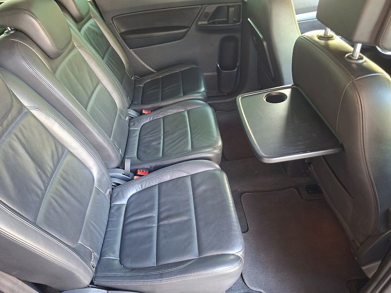 Volkswagen Sharan (2012) 2.0TDI 103kW 6MAN -7.MÍST - fotka 23 z 48