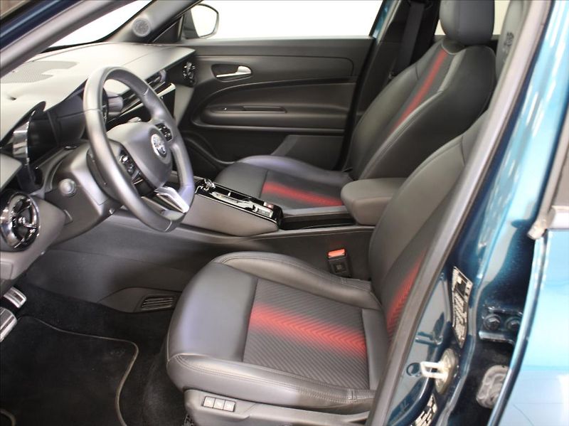 Alfa Romeo Junior 1,2 Hybrid 145k.PANO.El.sed.ČR - fotka 6 z 13