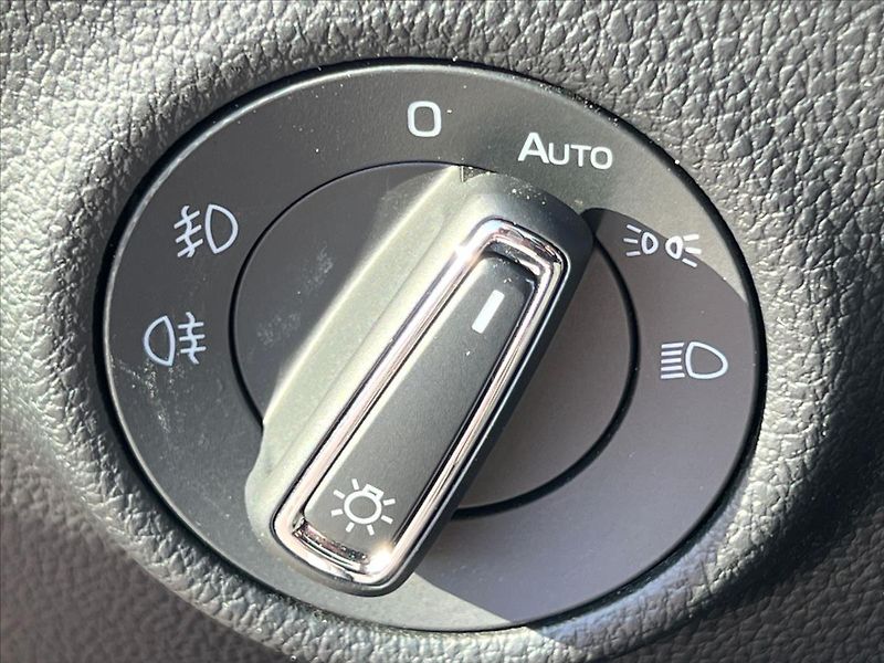 Škoda Superb 2,0 TDi 147 kW 7DSG STYLE  III - fotka 27 z 32