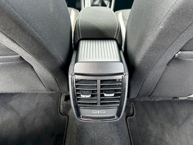 Škoda Kamiq (2025) 1.0 TSI 85kW MP6 Selection - fotka 26 z 32