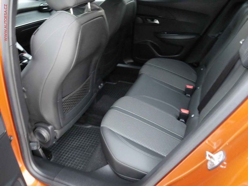 Peugeot 2008 (2020) 1.5HDI, 1.maj,ČR, servis - fotka 10 z 18