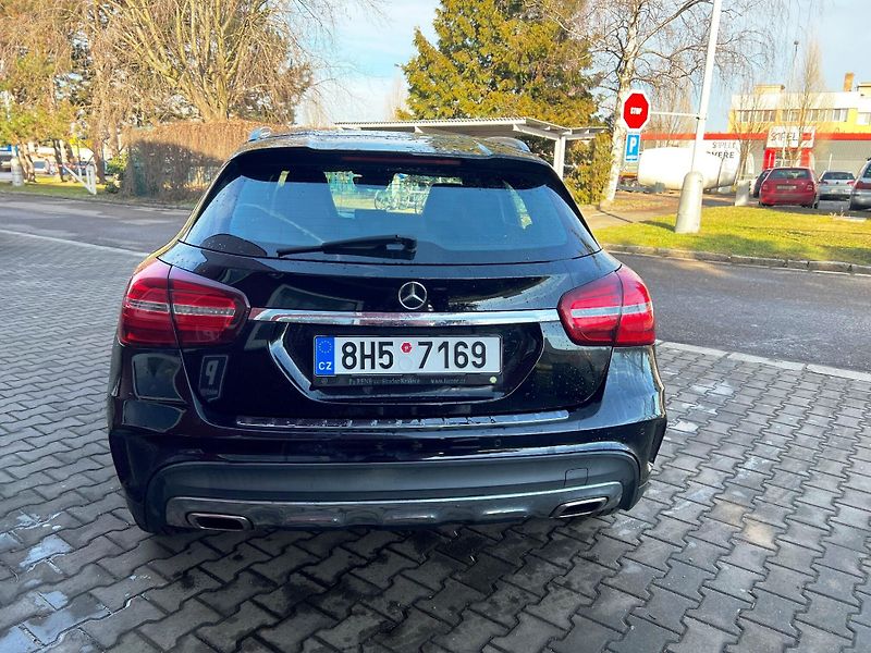 Mercedes-Benz GLA (2017) 2.2 /130kW - fotka 4 z 12