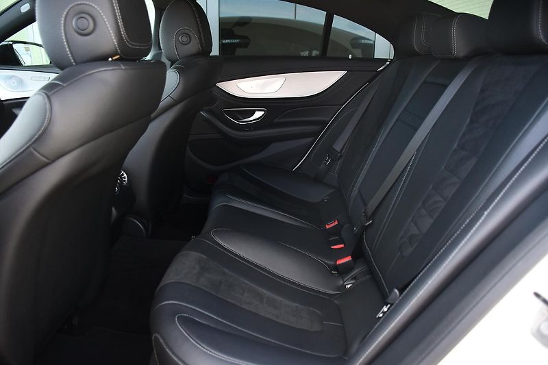 Mercedes-Benz CLS 350D AMG 4MATIC - fotka 19 z 43