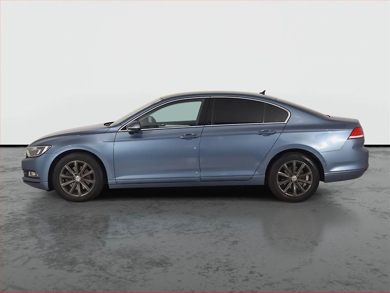 Volkswagen Passat (2015) 1.6 TDI, Navi, Tempomat - fotka 3 z 22