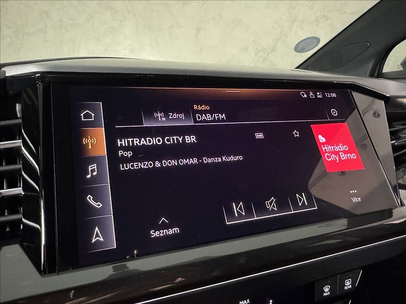 Audi Q4 e-tron 40 150kW S-Line LED Kamera - fotka 40 z 50