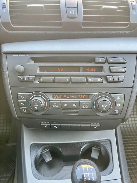 BMW Řada 1 (2006) - fotka 15 z 27