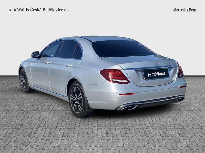 Mercedes-Benz Třídy E E 220 d Avantgarde - fotka 3 z 26