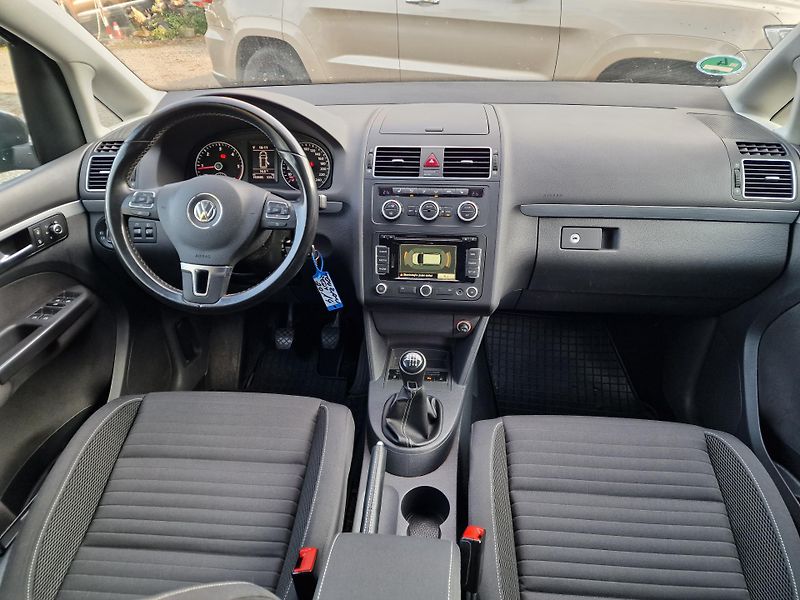Volkswagen Touran 2,0TDI 103KW CUP NAVI TAŽNÉ  - fotka 12 z 18