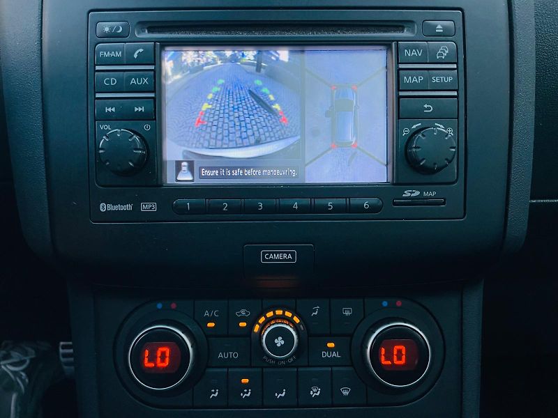 Nissan Qashqai 2.0i KAMERA TAŽNÉ SERVISKA 7M - fotka 34 z 45