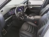 Volkswagen Touareg (2022) R-Line 3.0 TDI (210kW/285k) Ti - náhled 6