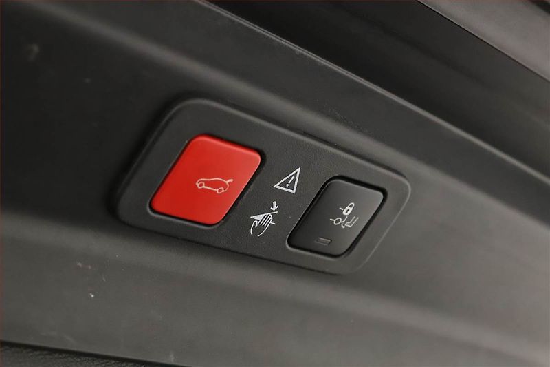 Peugeot 5008 (2020) 1.5 BlueHDi, 7 míst, Kůže - fotka 16 z 16