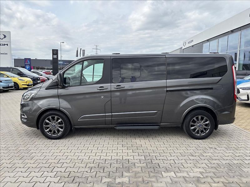 Ford Tourneo Custom 2,0 mHEV 136kW Titanium X L2 - fotka 2 z 45