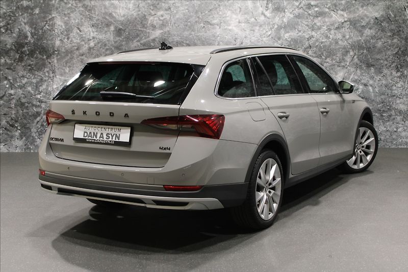 Škoda Octavia 2,0 TDI Scout 4x4 DSG 1.majite - fotka 5 z 40