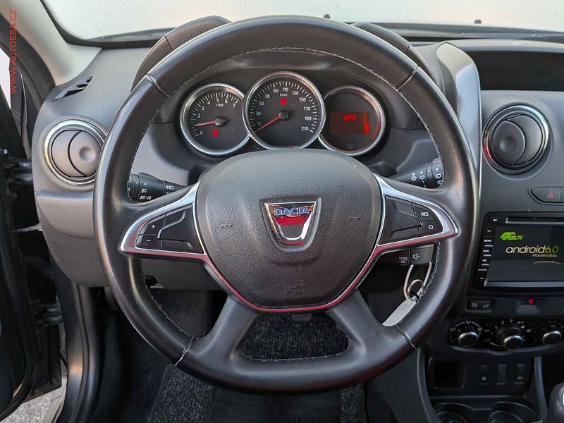Dacia Duster (2017) 1.6i, ČR, AC, tempo, výhřev - fotka 15 z 16