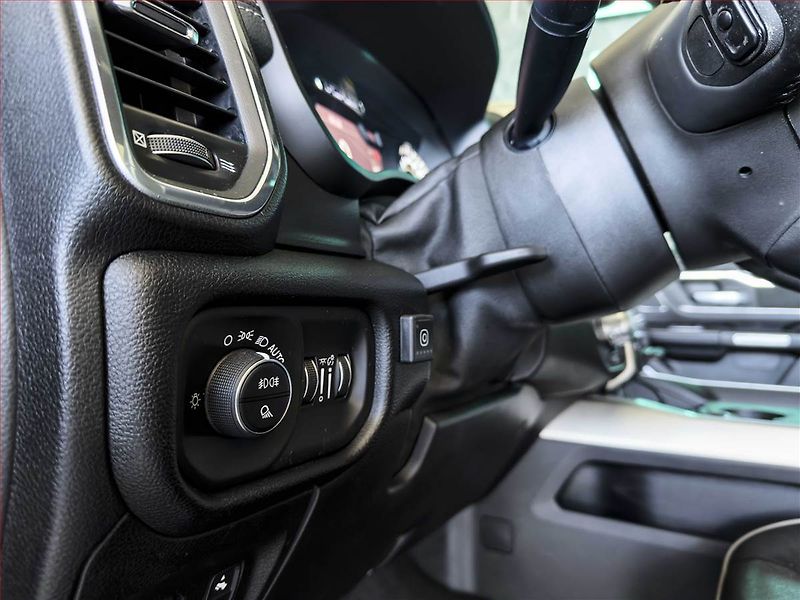 RAM 1500 (2019) 5.7 V8 Hemi - fotka 15 z 22
