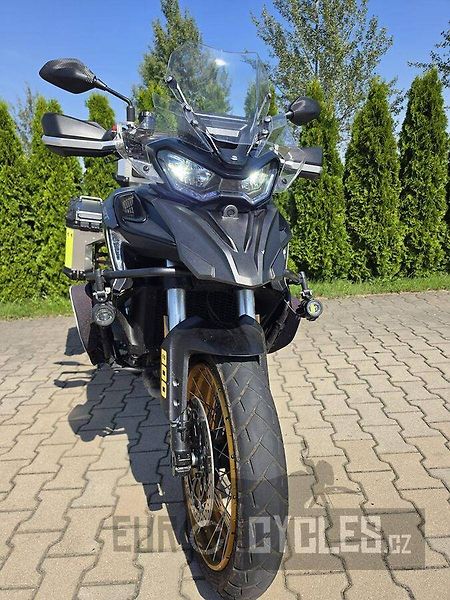 QJ Motor SRT 800 SX (2024) - fotka 10 z 18