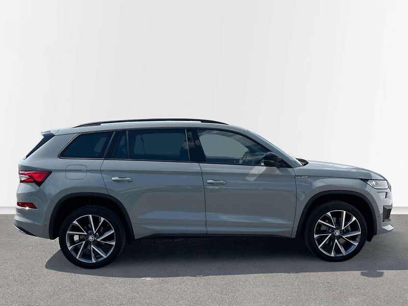 Škoda Kodiaq (2024) 2.0 TDI Sportline Exclusive 4x - fotka 8 z 20