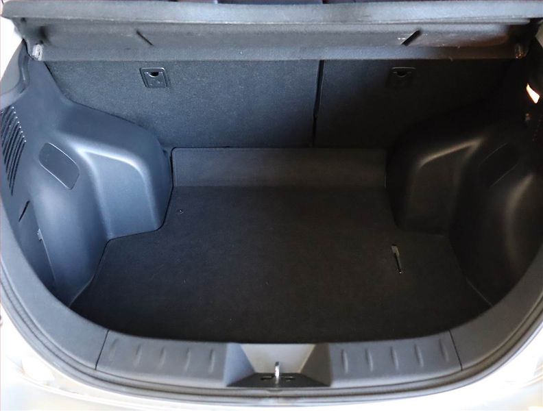 Nissan Leaf (2015) 24 kWh, SoH 83%, Automat - fotka 14 z 27
